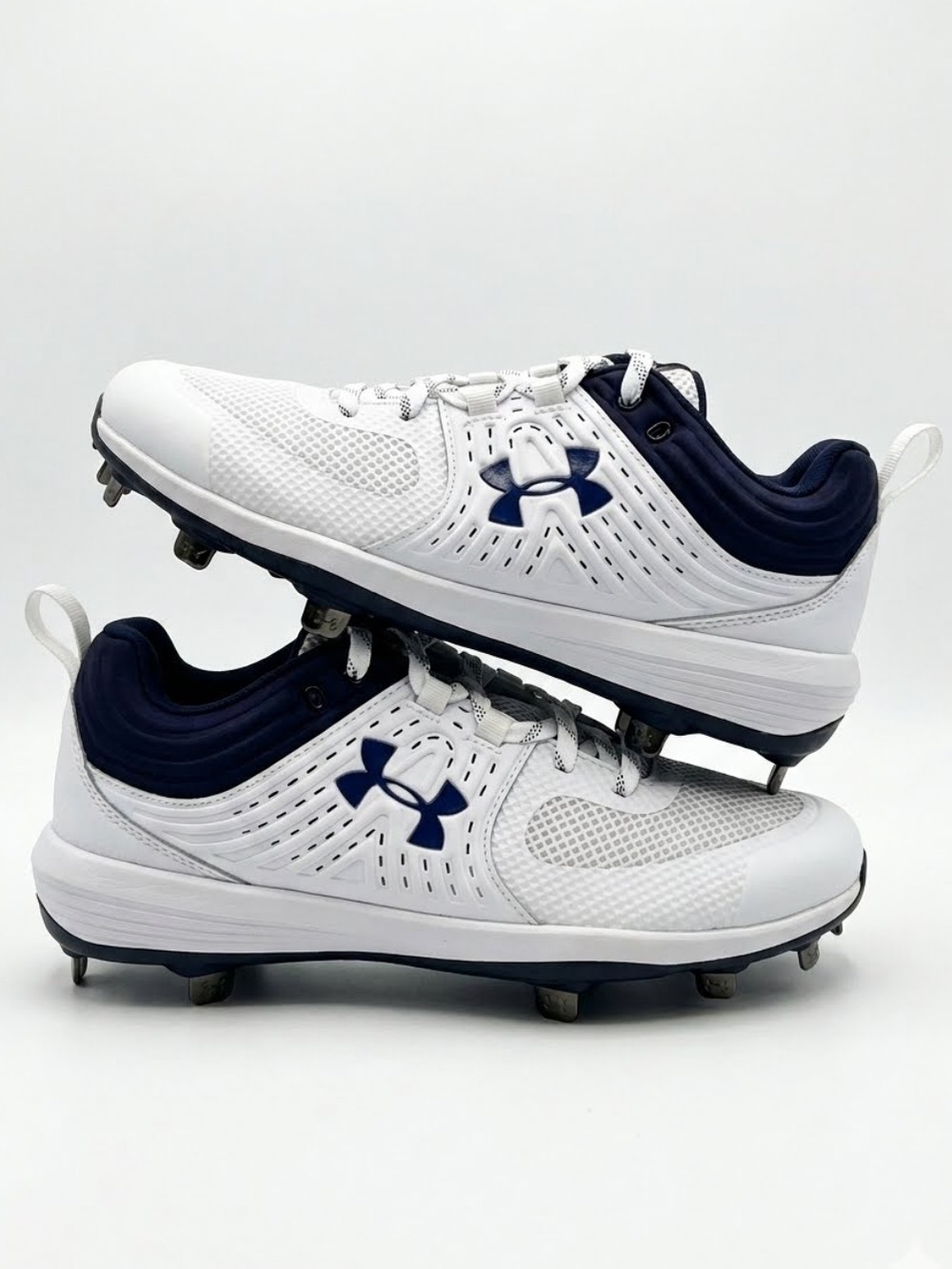 Under Armour womens blue white glyde ST softball cleats size 7.5/EU 38.5